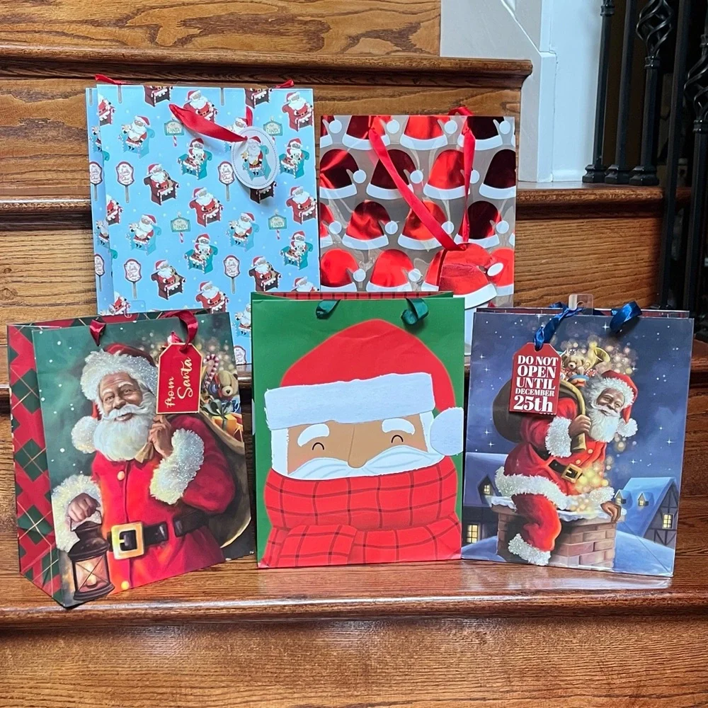 Lot of 5 African American Santa Themed Holiday Christmas Bags